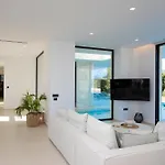 The Oasis, Luxury In Nidri 빌라