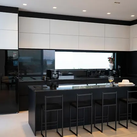 The Oasis, Luxury In Nidri