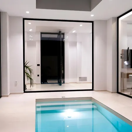 The Oasis, Luxury In Nidri