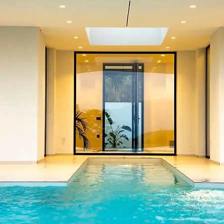 The Oasis, Luxury In Nidri Villa *