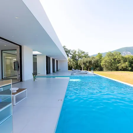 The Oasis, Luxury In Nidri 빌라 *