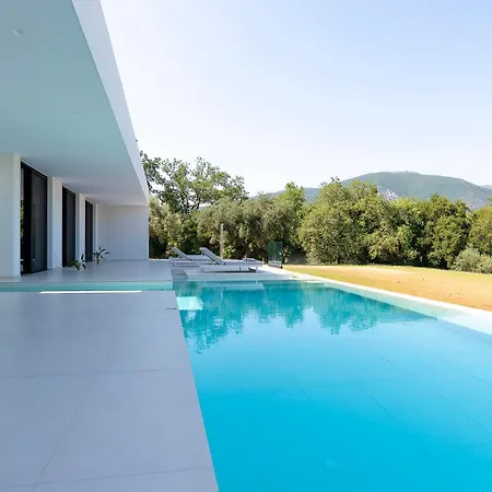 The Oasis, Luxury In Nidri