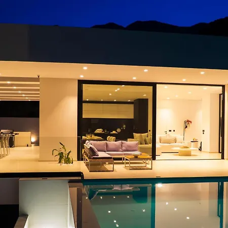 The Oasis, Luxury In Nidri Villa