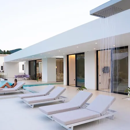 The Oasis, Luxury In Nidri Villa