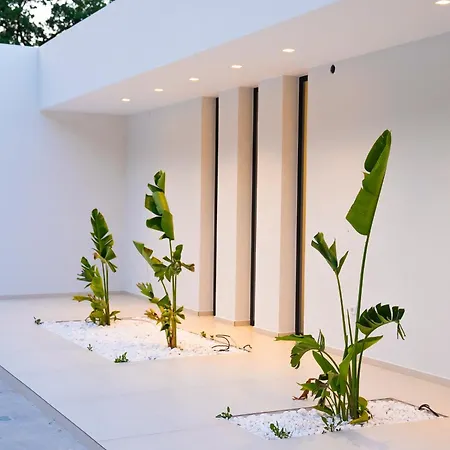 The Oasis, Luxury In Nidri