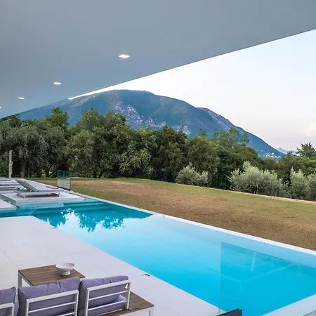 Villa The Oasis, Luxury In Nidri *