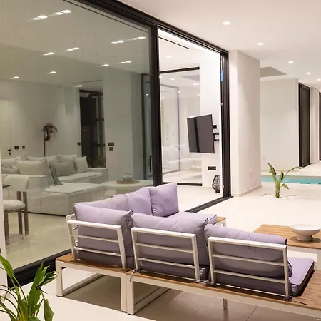 The Oasis, Luxury In Nidri Villa