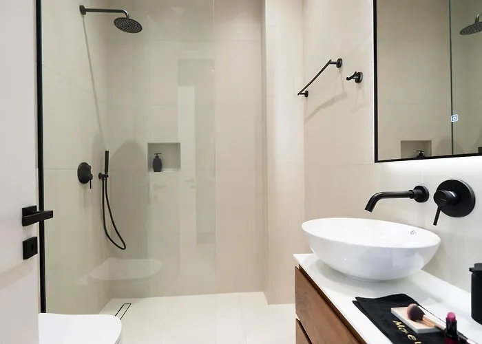 The Oasis, Luxury In Nidri فيلة *