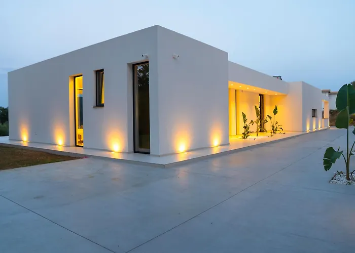 The Oasis, Luxury In Nidri فيلة *