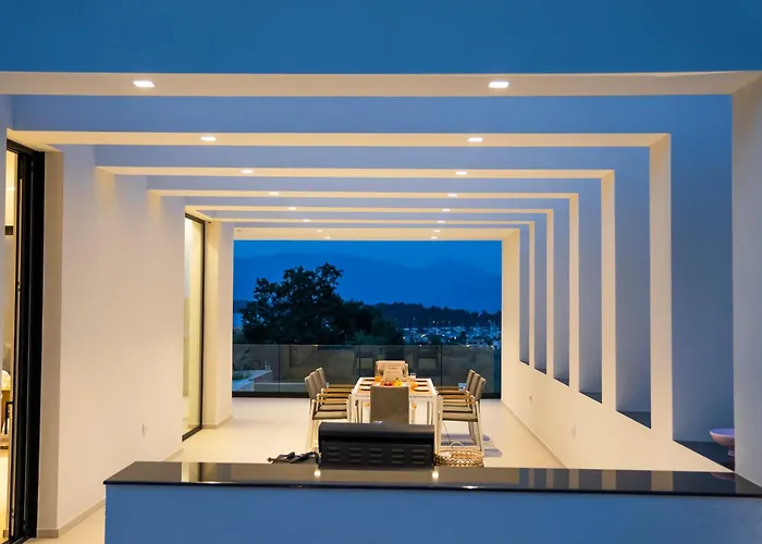 The Oasis, Luxury In Nidri فيلة *