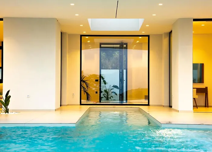 The Oasis, Luxury In Nidri فيلة
