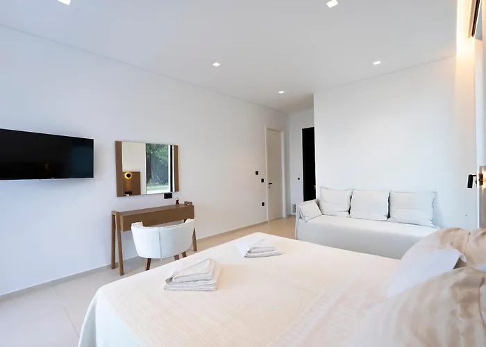 The Oasis, Luxury In Nidri